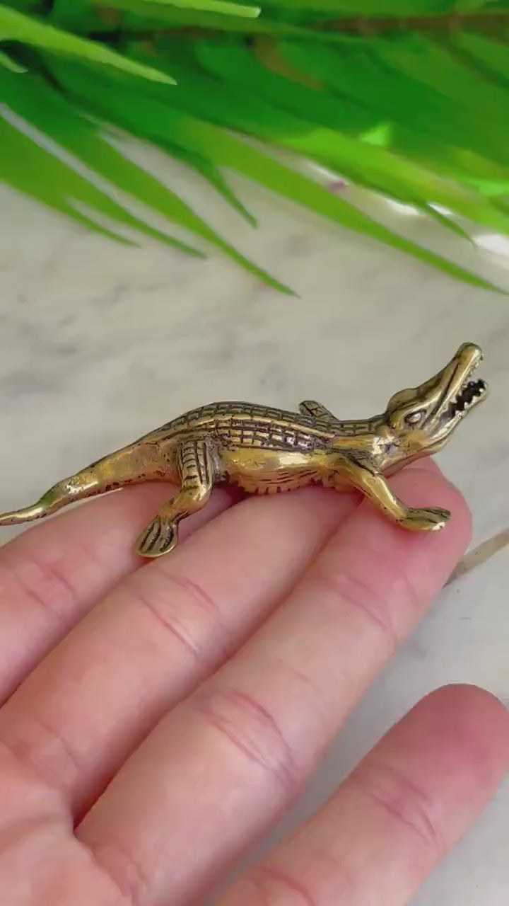 solid brass haunting crocodile statue mini metal crocodile figurine cool alligator metal art