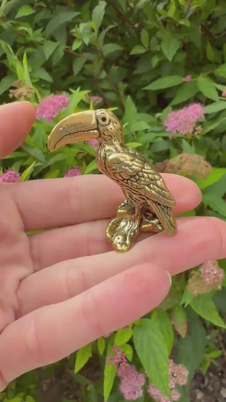 Solid Brass Toucan Statuette, Small tropical bird ornament, Cute toucan figurine