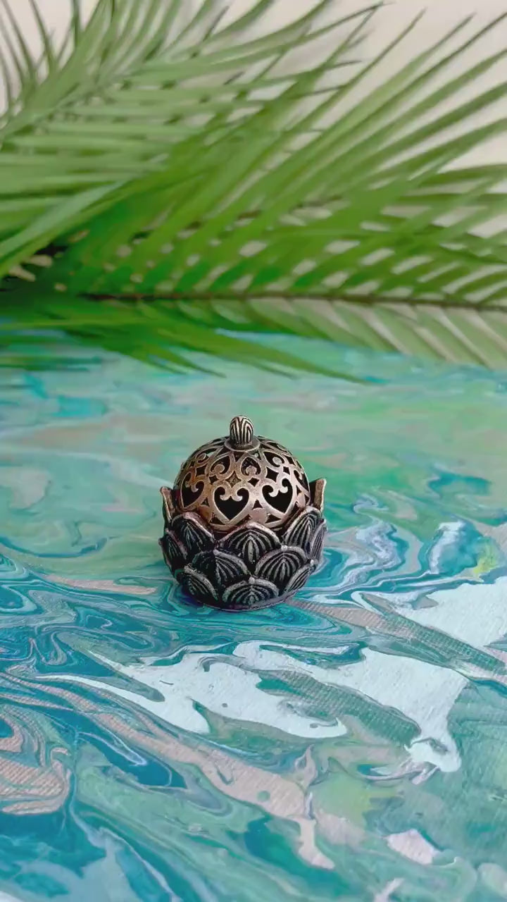brass copper plate mini lotus incense burner, incense burner, incense burner, small ornaments in religious rooms of temples
