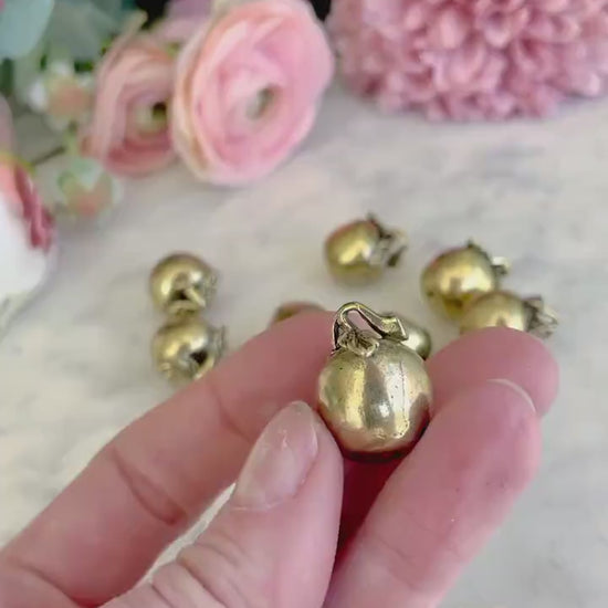 Cute Forbidden Fruit Apple Keyring, Solid brass small apple miniature, metal fruit pendant