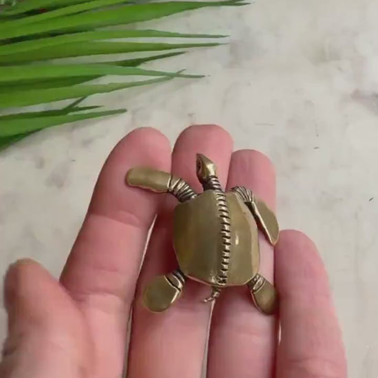 Lifelike leather sea turtle, Solid Brass turtle Statue, Lifelike Decoration, Paperweight, Pen Holder, Brush Holder, Novelty Gift