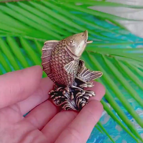 Solid Brass Splashing Carp Fish figurine, Koi Fish Sculpture: A Lifelike Brass Statue for Home or Office Decor