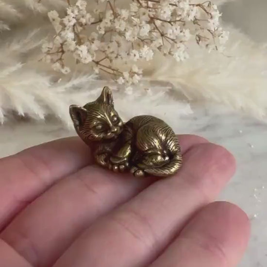 Solid brass Resting cat figurine, kitty miniature , Collectible cat statuette, Gift for cat lover, Adorable kitten ornament