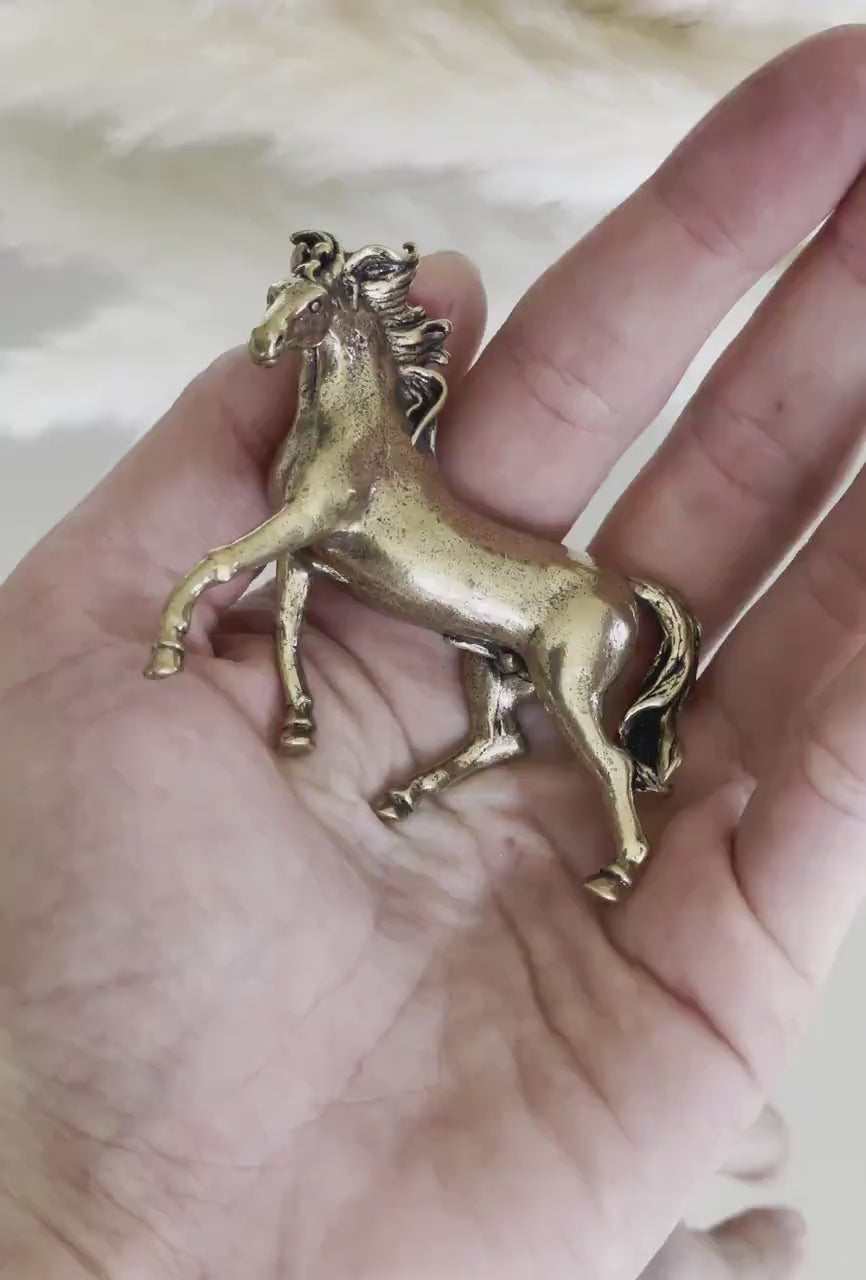 Wild horse statuette, Galloping mustang, Stallion statue, Lifelike solid brass figurine, Desktop ornament