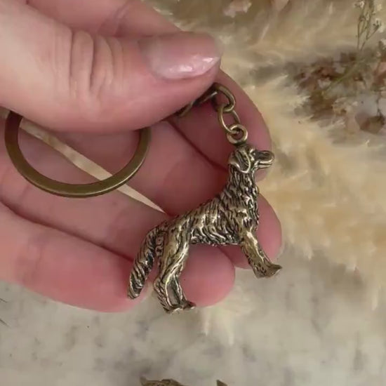 Lifelike Golden retriever keyring, solid brass dog workmanship, Metal retriever pendant