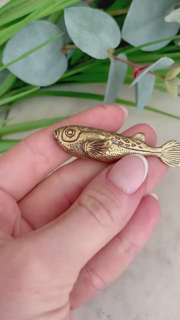Solid Brass Fugu Fish Sculpture: Oceanic Gift - Bonsai & Terrarium Accent, Collectible Luck Charm, Home/Office Decor, Fung Shui Aesthetic
