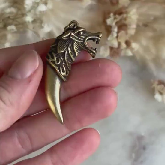 Solid Brass Viking Wolf Fang Keychain – Norse Mythology Tribal Amulet – Gothic Nordic Pendant, Novelty gift