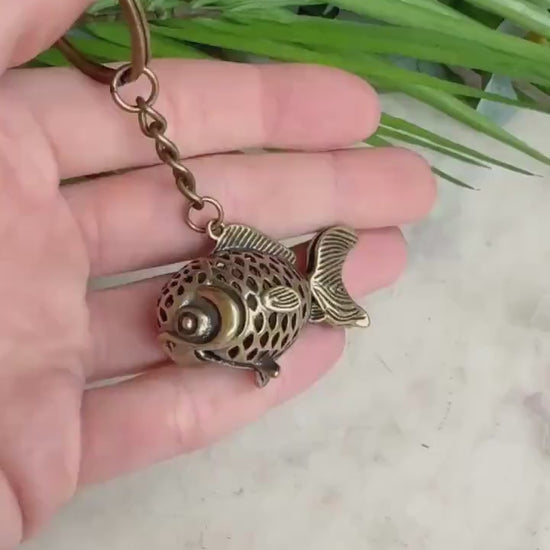 Creative Solid Brass Golden Fish Keyring, Fish Key Chain Pendant Craft Gift, Creative gift for fish lovers