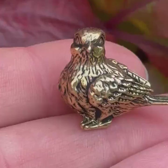 Tiny Solid Brass Bird Figurine – Lifelike Tit Bird Statue, Perfect Gift for Bird Lovers & Home Decor