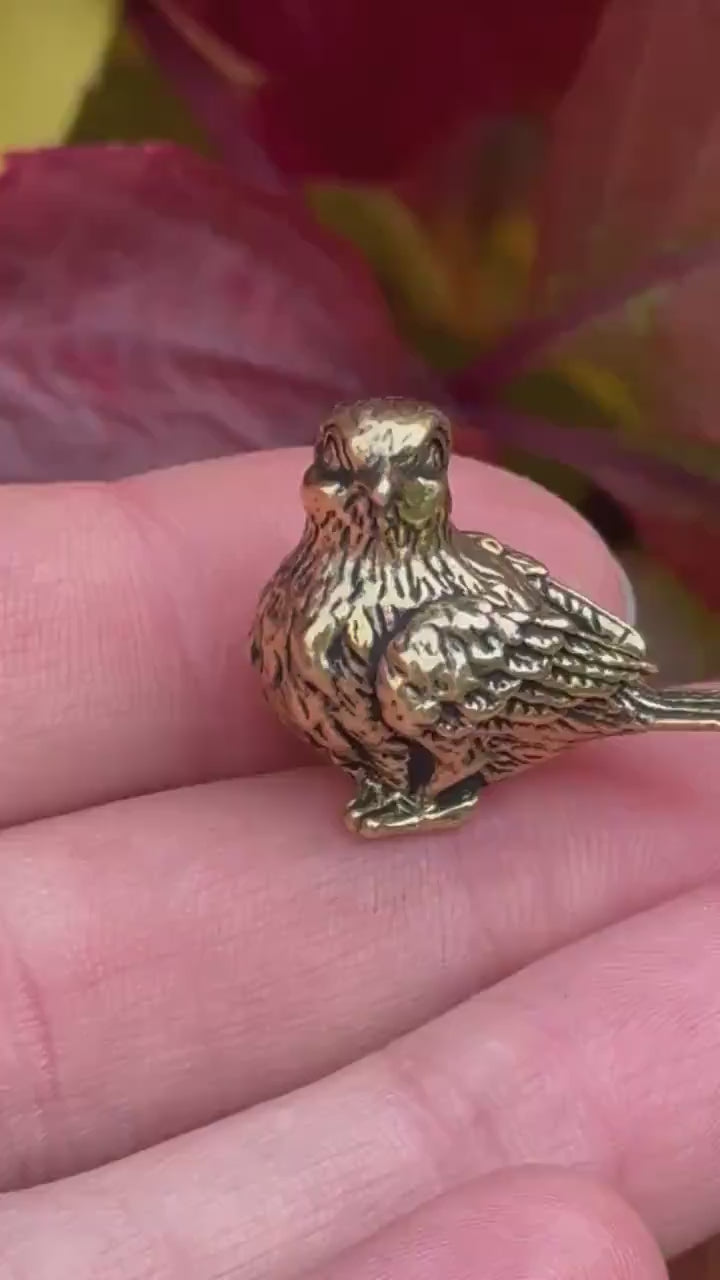 Tiny Solid Brass Bird Figurine – Lifelike Tit Bird Statue, Perfect Gift for Bird Lovers & Home Decor