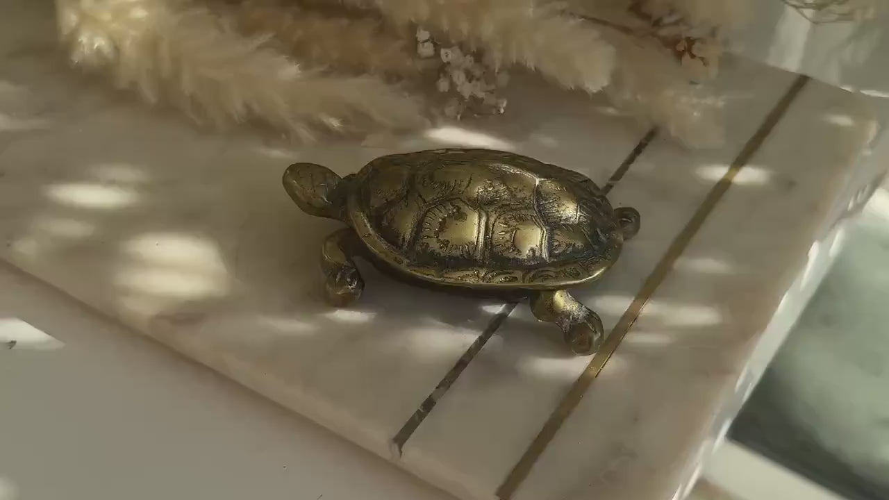 Brass Turtle Trinket Box – Vintage Style Lidded Figurine with Hinged Shell