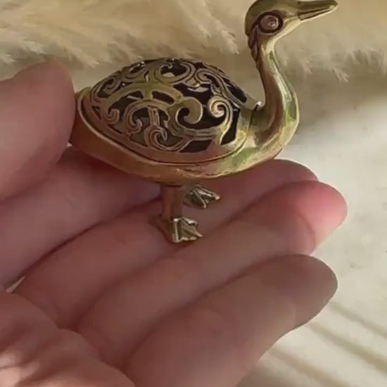 Traditional style brass Bird incense burner, creative incense burner, spiritual incense burner, small duck ornaments