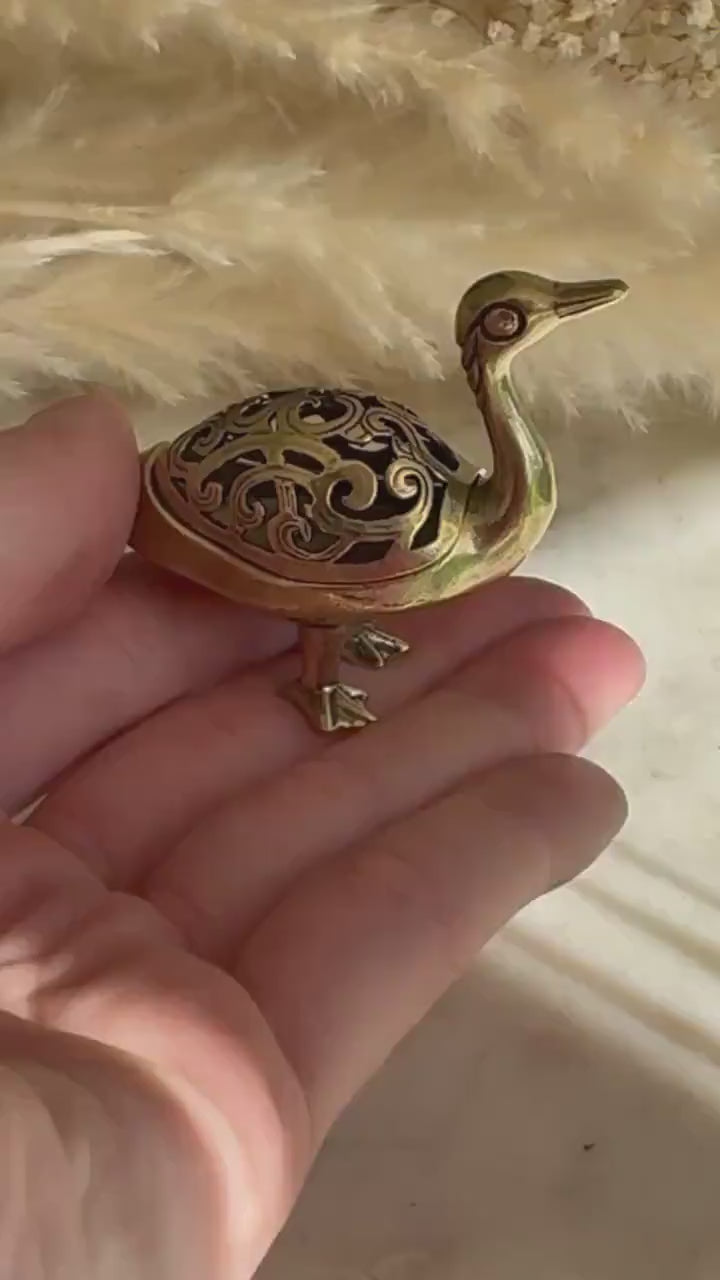 Traditional style brass Bird incense burner, creative incense burner, spiritual incense burner, small duck ornaments