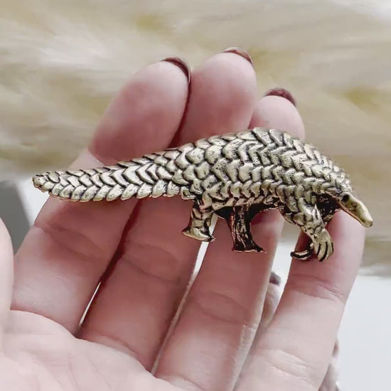 Pangolin metal Solid Brass Figurine, paperweight, desktop ornament, home decoration, cute Pangolin, Novelty gift