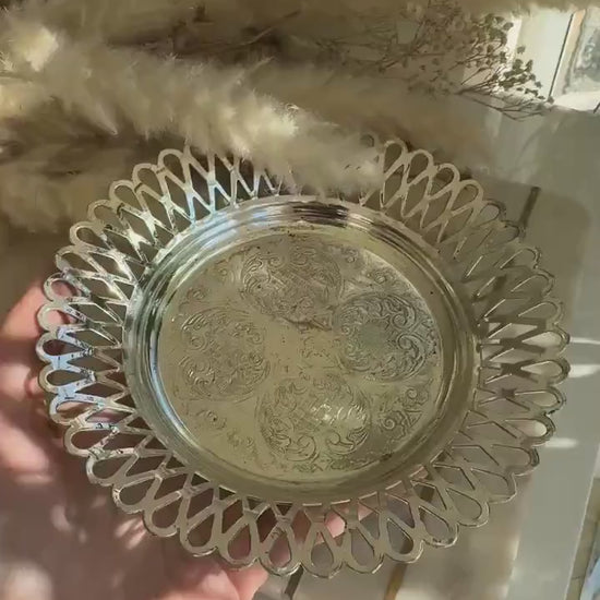Silver-Plated Pierced Edge Trinket Dish by Cavalier Giftware, England – Ornate Vintage-Style Decorative Bowl