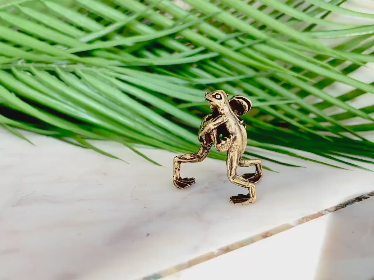 Solid Brass Wrestling frogs Statue, Small Paperweight, Cute collectible figurine, Desk Accessory