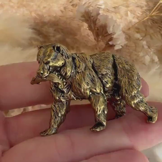 Fine workmanship Grizzly bear with salmon ornament, Solid Brass Bear Miniature, Brown Bear Figurine, Collectible Gift